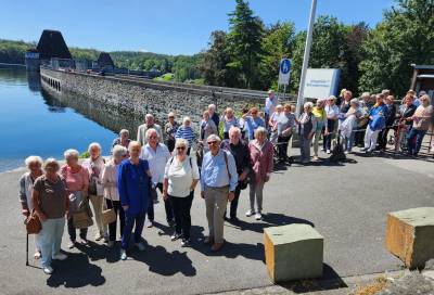 10.08.2023 Essen im Restaurant Torhaus am Mhnesee, Besuch des Skulpturengartens und Schifffahrt mit Kaffeetrinken auf dem Mhnesee