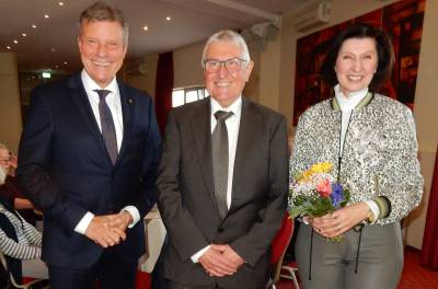 11.04.2022 Brgermeister Tesche und Stellvertreterin Bergmaier besuchen die Seniorenunion. Dabei wird Reinhard Zimmermann zum neuen Vorsitzenden gewhlt