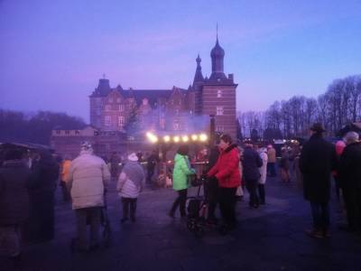 05.12.2019 Besuch des Weihnachtsmarktes an Schloss Merode