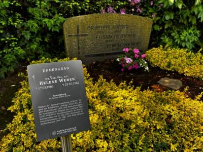 23.04.2024 Grab von Dr. Helene Weber