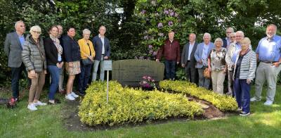 23.04.2024 Besuch am Grab von Dr. Helene Weber