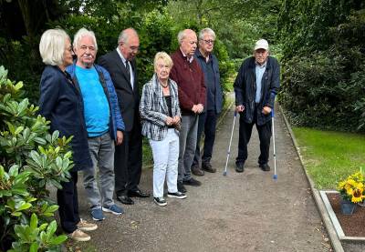 13.07.2024 Vorstand besucht Grab von Helmut Wolff