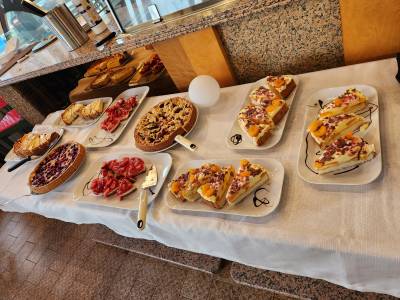 11.03.25 Danach wie immer: Kaffee + Kuchen